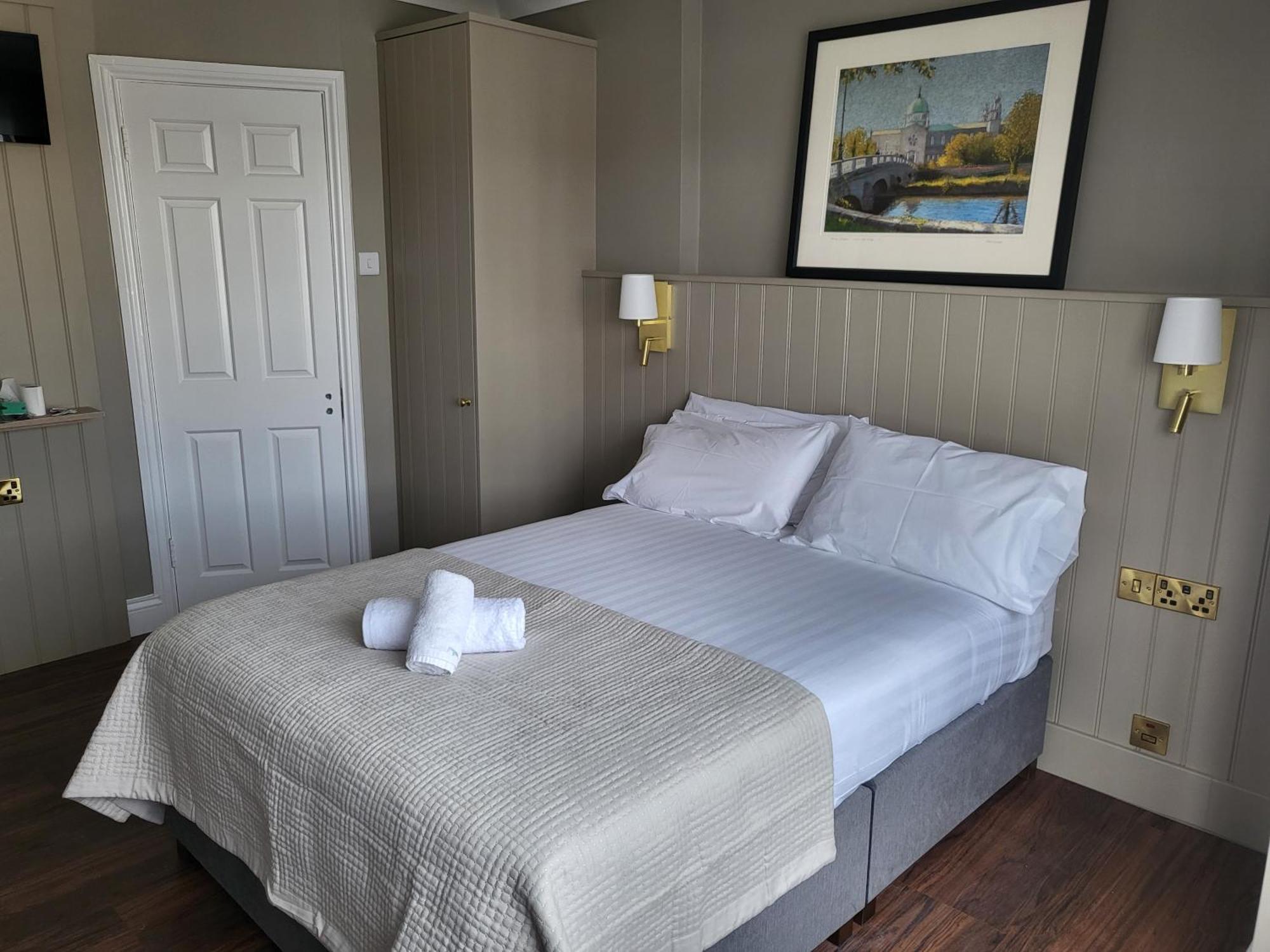 Urban Nest Townhouse Bed & Breakfast Galway Dış mekan fotoğraf