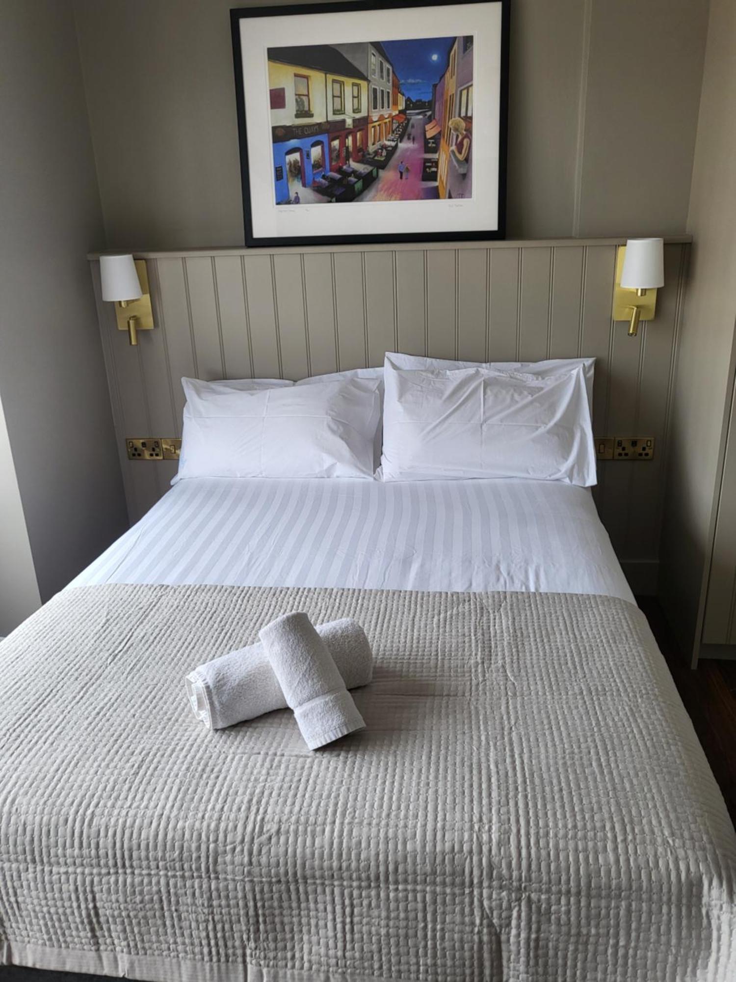 Urban Nest Townhouse Bed & Breakfast Galway Dış mekan fotoğraf