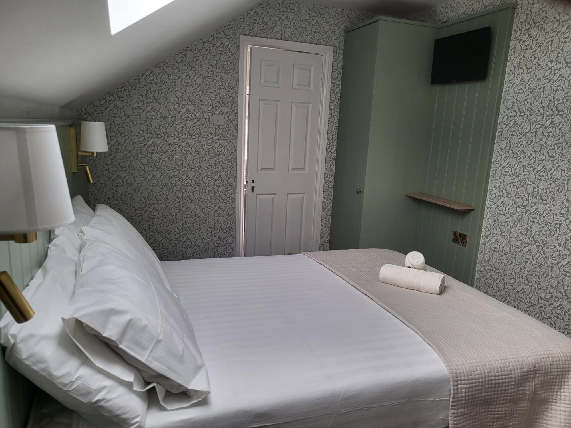 Urban Nest Townhouse Bed & Breakfast Galway Dış mekan fotoğraf