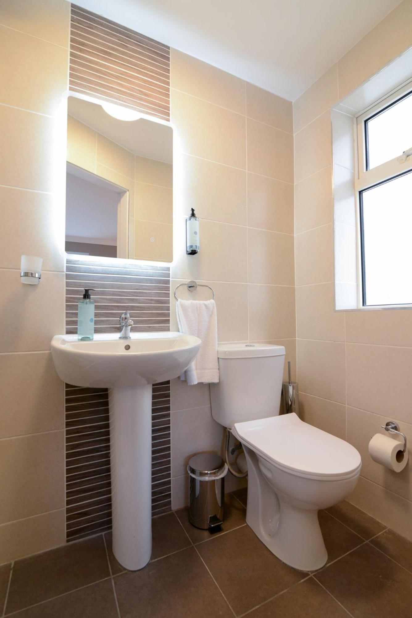 Urban Nest Townhouse Bed & Breakfast Galway Dış mekan fotoğraf